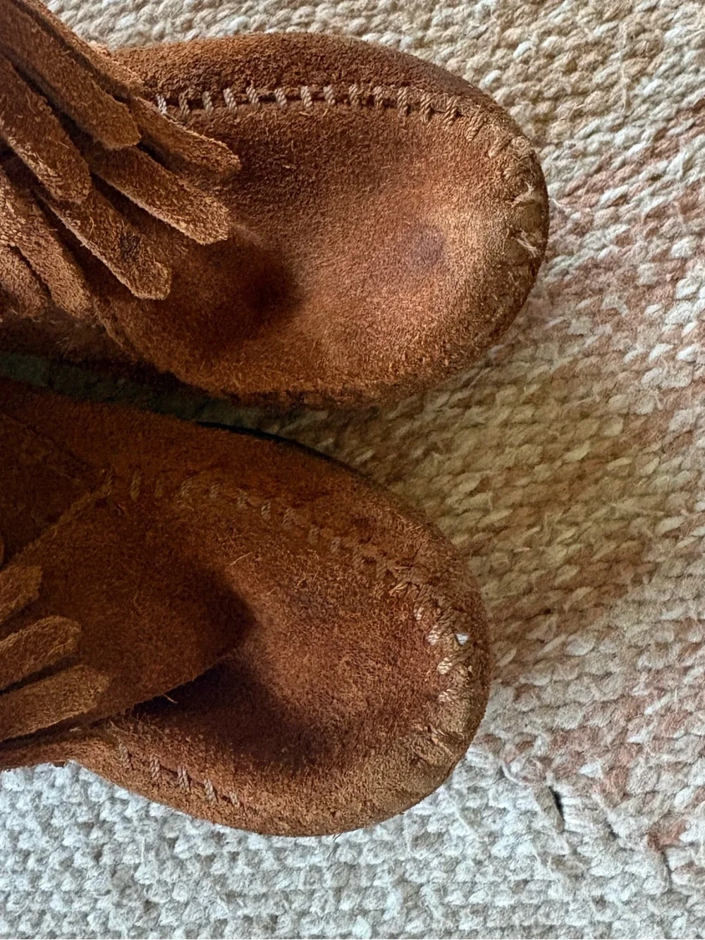 Toddler Girls Minnetonka Moccasins Suede Fringe Booties Size 8
